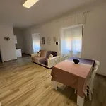 Domo Acabara אלגהרו