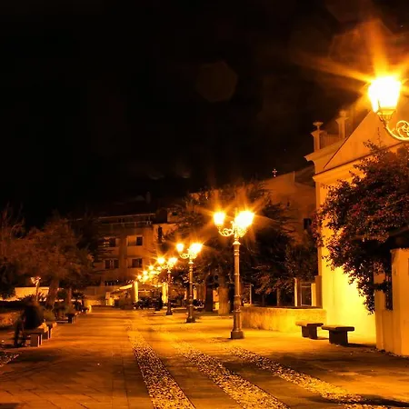 Couette-café Domo Acabara